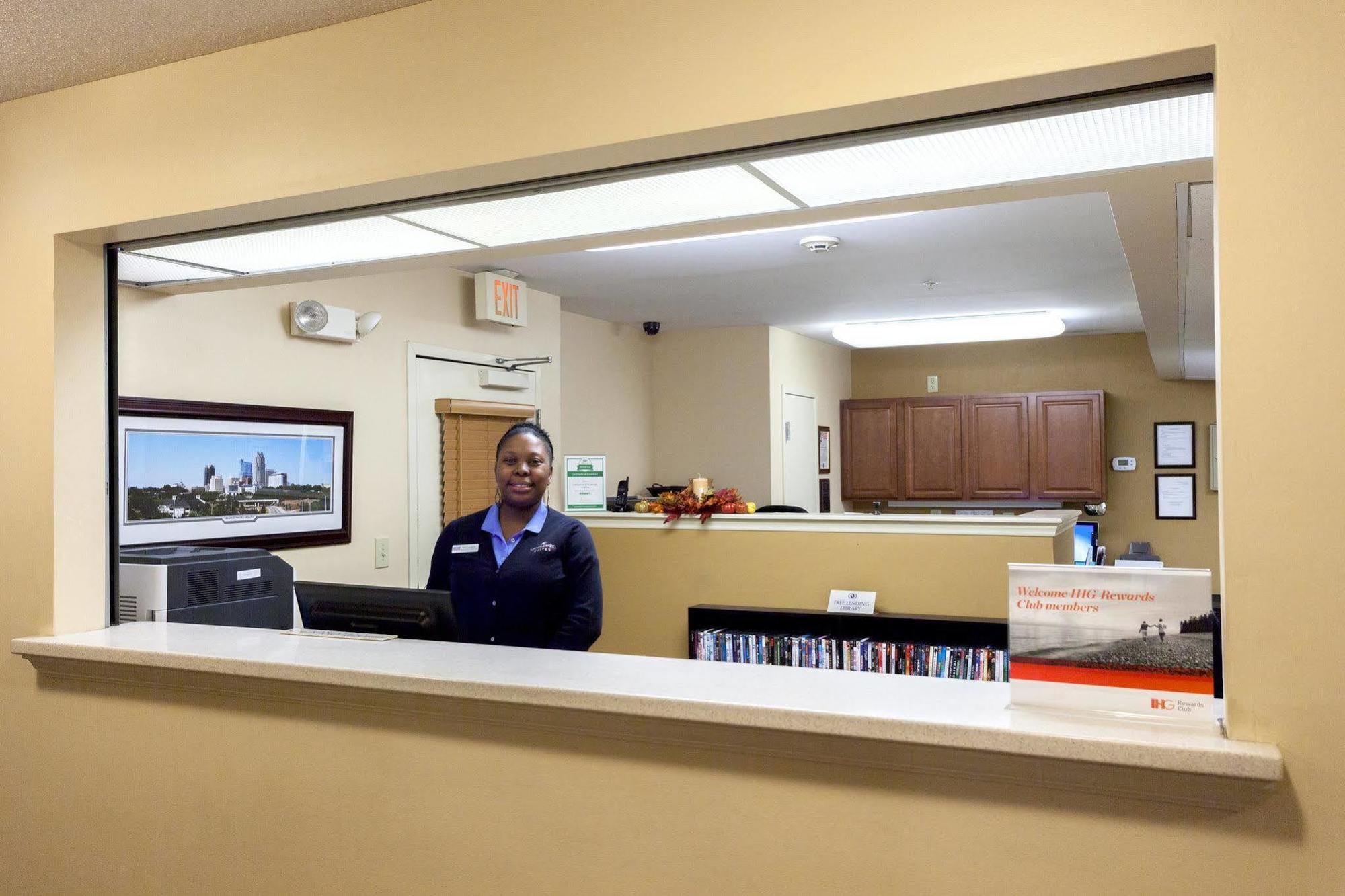 Homewood Suites By Hilton Raleigh/Crabtree Valley מראה חיצוני תמונה