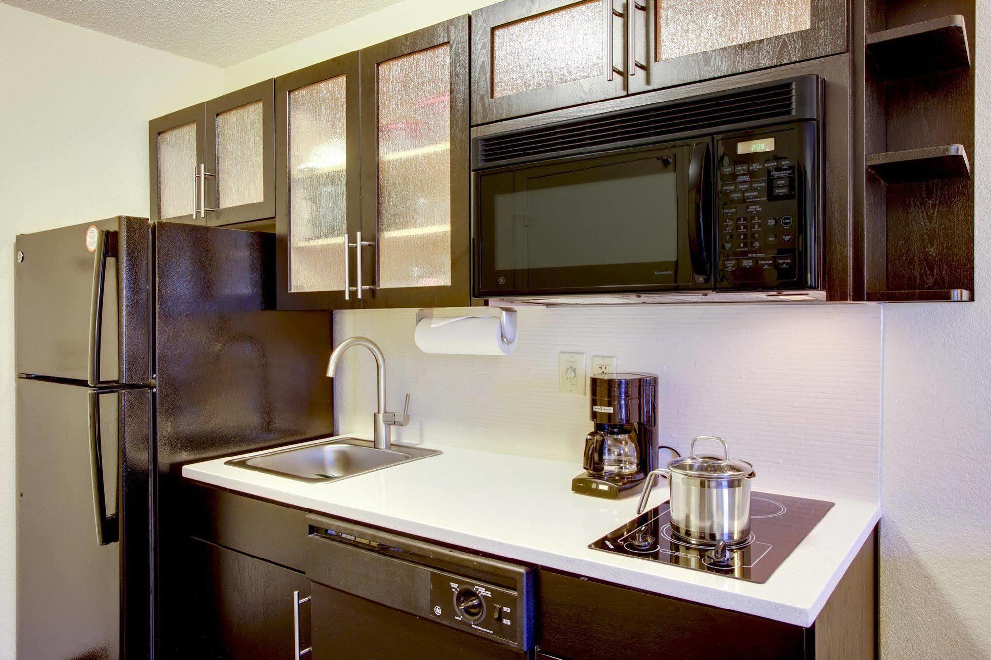 Homewood Suites By Hilton Raleigh/Crabtree Valley מראה חיצוני תמונה