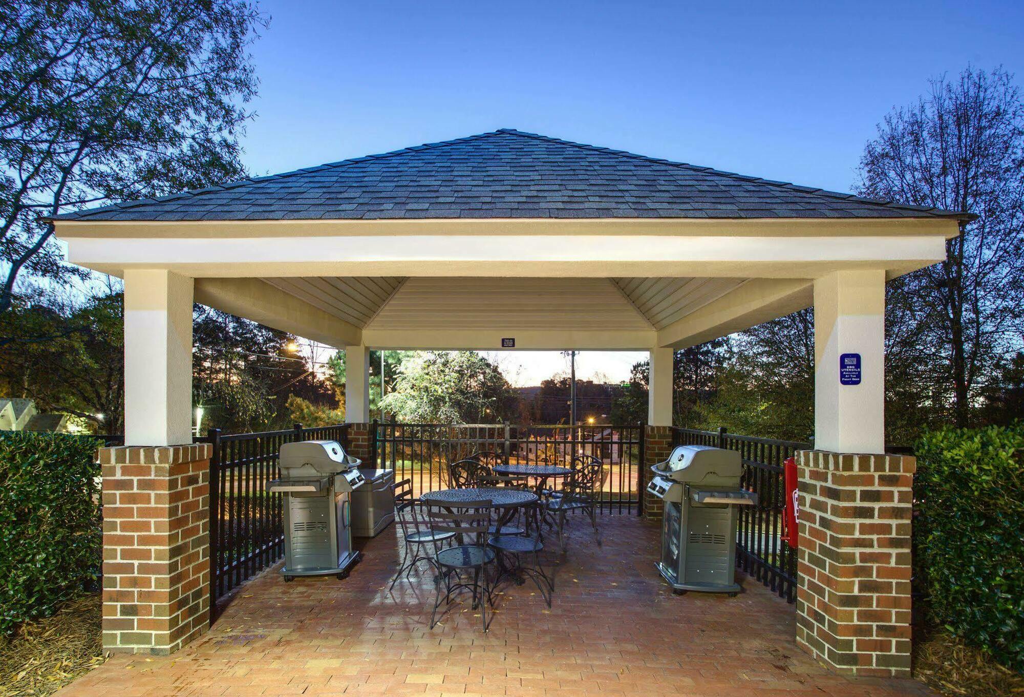 Homewood Suites By Hilton Raleigh/Crabtree Valley מראה חיצוני תמונה